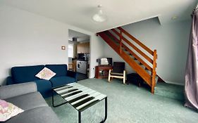 Charming Spacious 3-Bedroom Beach Holiday House, Norfolk